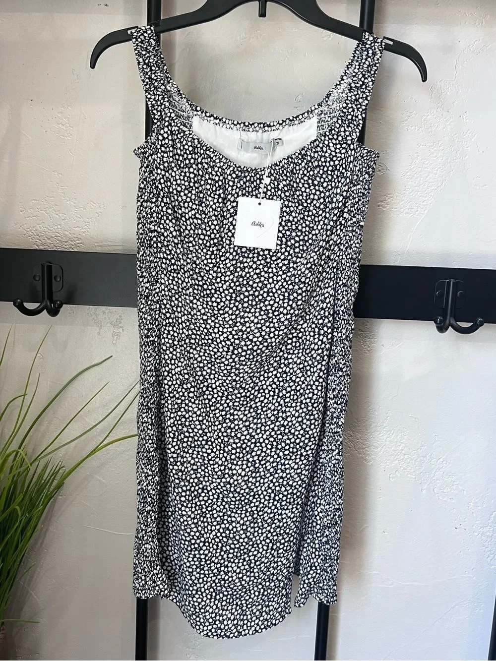 Adika Floral Stretch Mini Dress Blue White Floral Size Medium